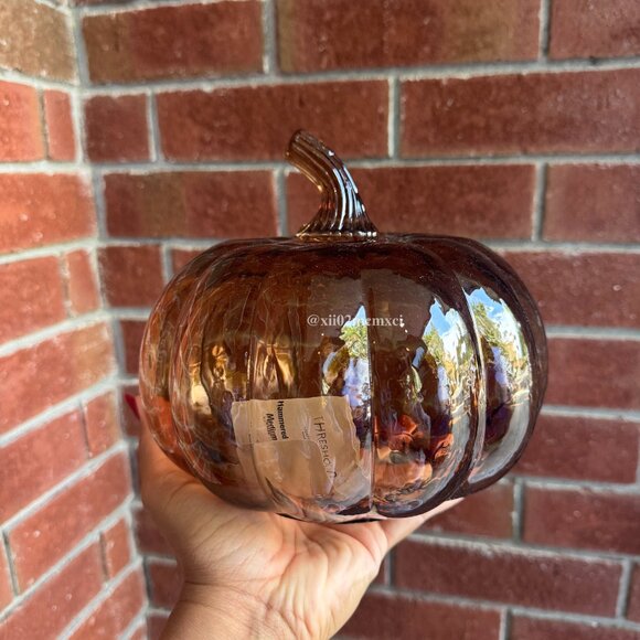 TARGET THRESHOLD MEDIUM GLASS PUMPKIN FIGURINE AMBER 1CT - Picture 1 of 5